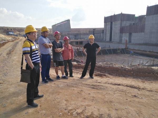 董蜀良一行到江西龍頭山航電樞紐工程項目部指導工作